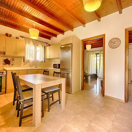 Cozy Family Friendly Apartment With Large Garden Close To Beaches - Dirella Kynopiástai 외부 사진