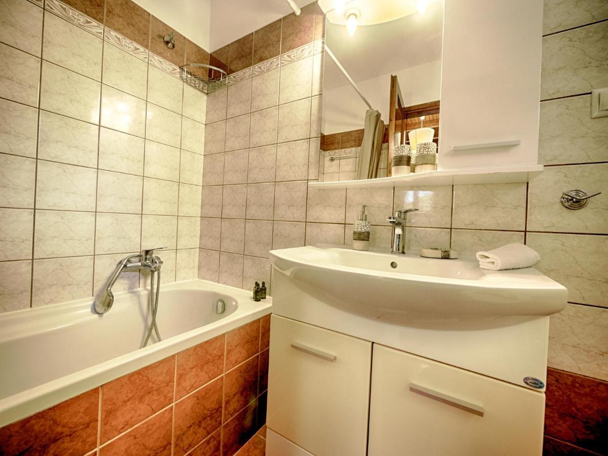 Cozy Family Friendly Apartment With Large Garden Close To Beaches - Dirella Kynopiástai 외부 사진