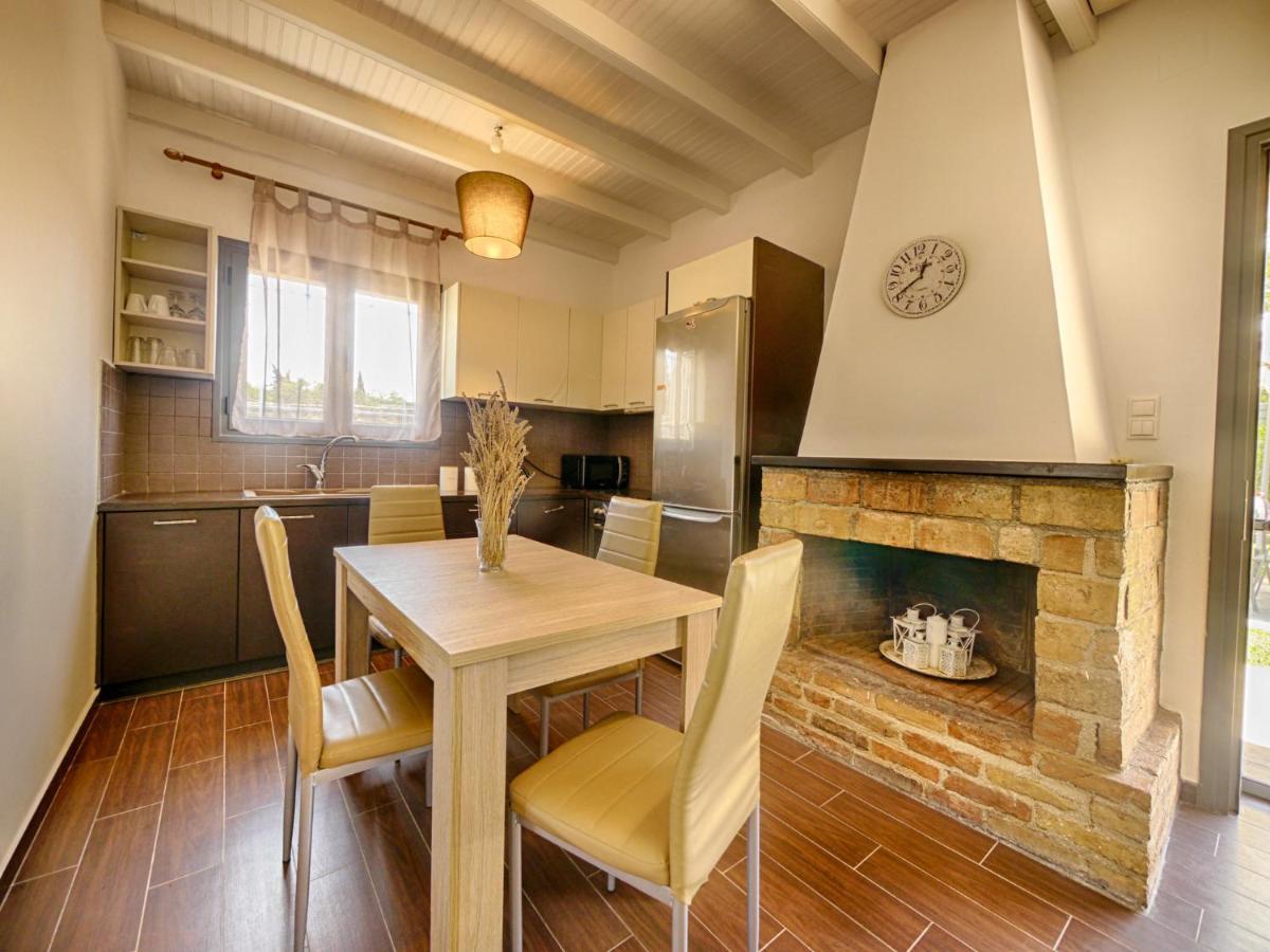 Cozy Family Friendly Apartment With Large Garden Close To Beaches - Dirella Kynopiástai 외부 사진