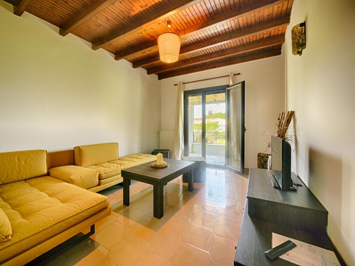 Cozy Family Friendly Apartment With Large Garden Close To Beaches - Dirella Kynopiástai 외부 사진