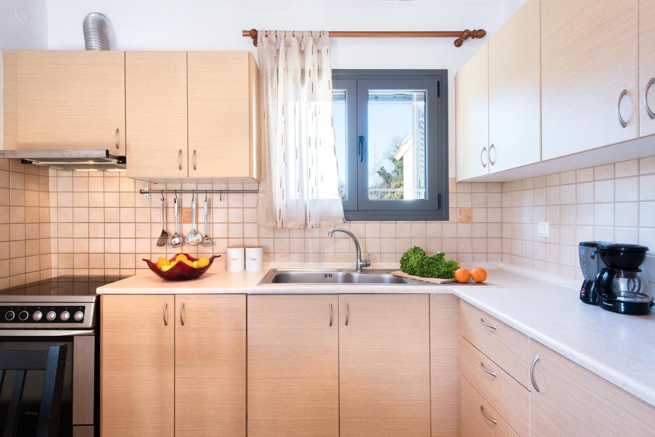 Cozy Family Friendly Apartment With Large Garden Close To Beaches - Dirella Kynopiástai 외부 사진