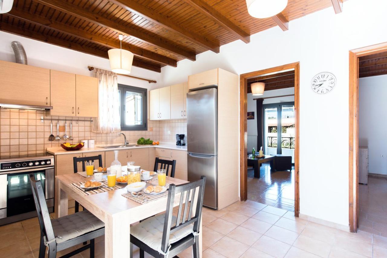 Cozy Family Friendly Apartment With Large Garden Close To Beaches - Dirella Kynopiástai 외부 사진