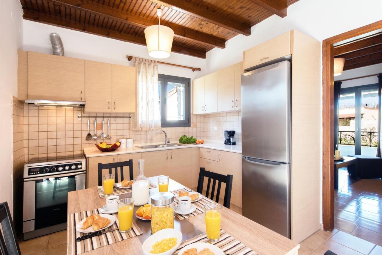 Cozy Family Friendly Apartment With Large Garden Close To Beaches - Dirella Kynopiástai 외부 사진